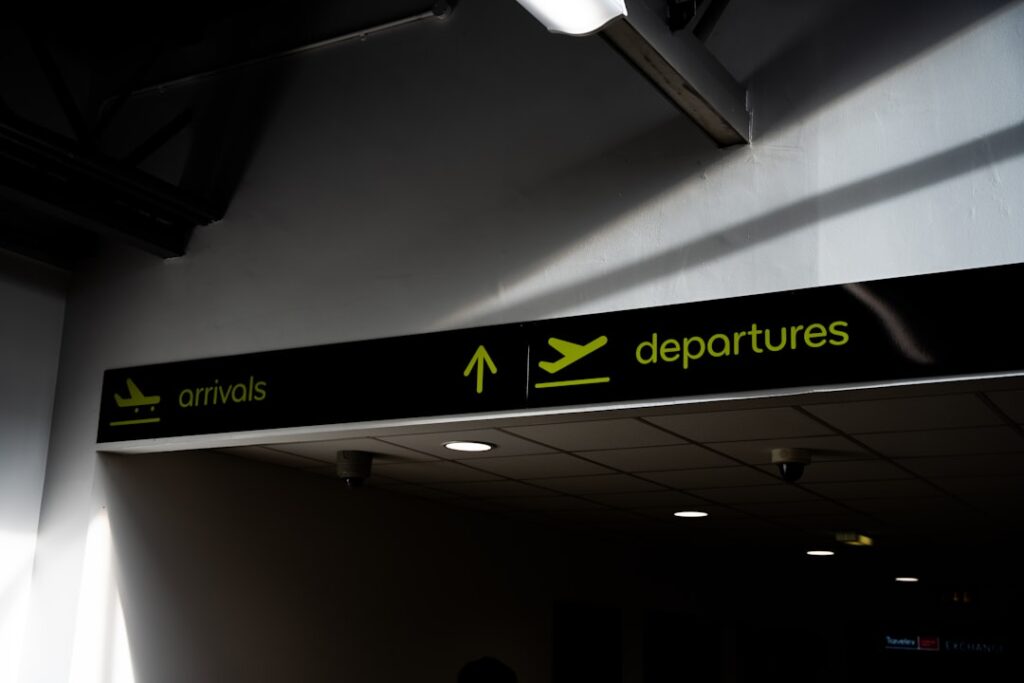 Test de la languette sur les mains a l'aeroport